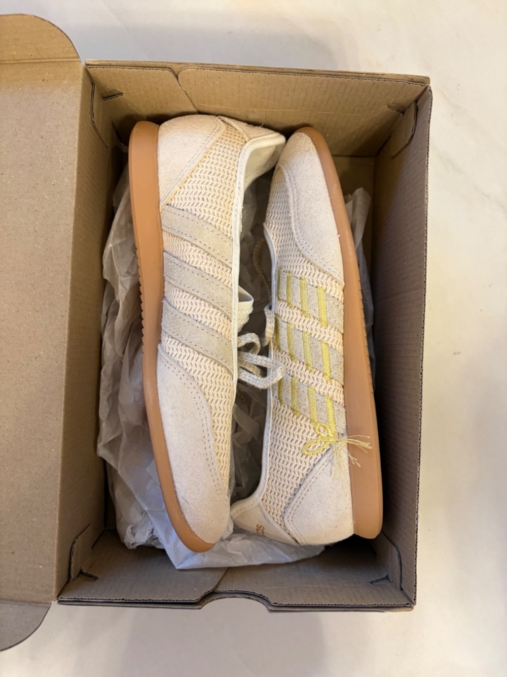 Adidas Barreda Mary Jane Sneaker, fits like an 8 - Picture 4 of 5